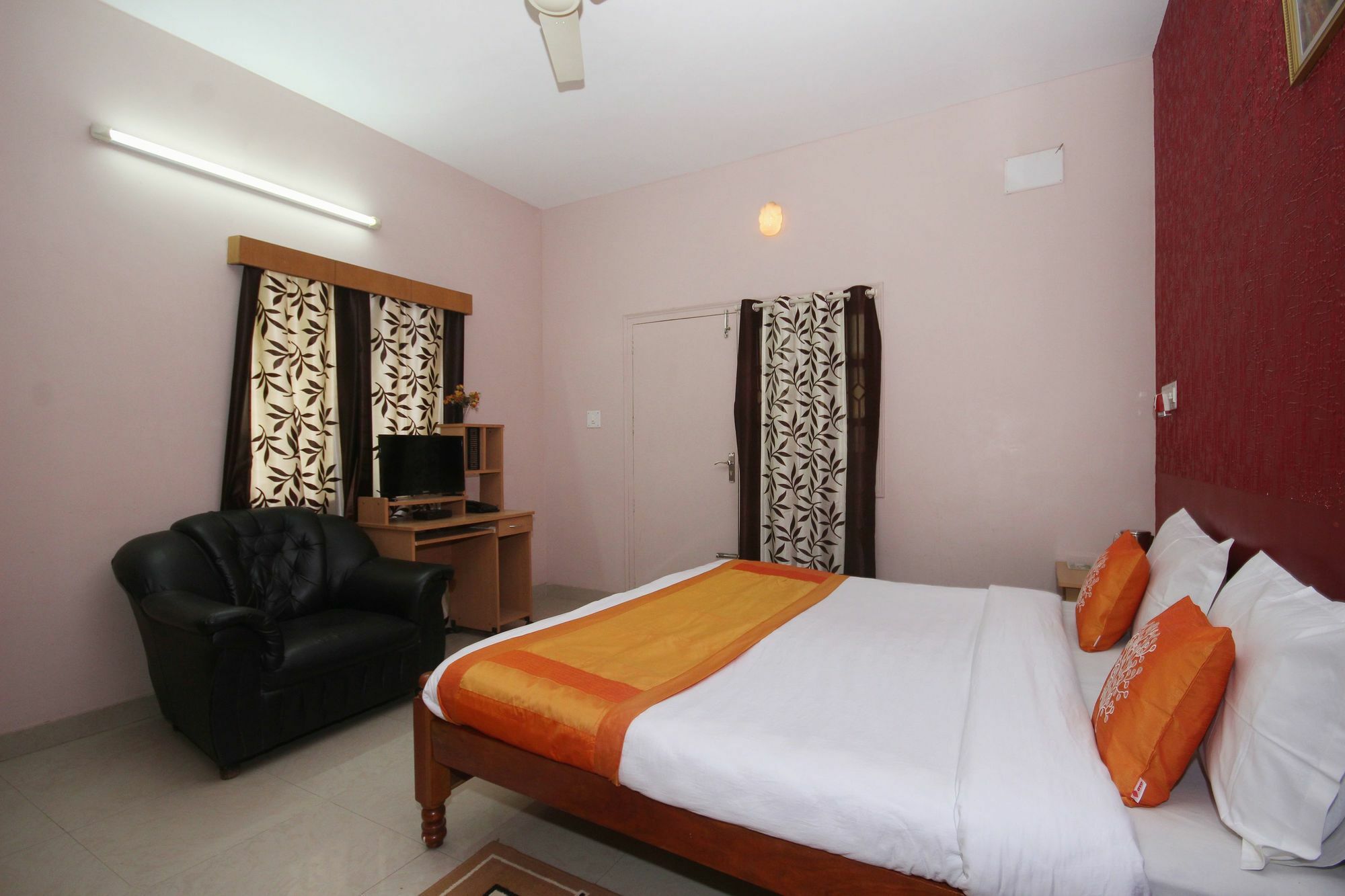 Itsy Hotels Shree Comforts Bangalore Exteriör bild