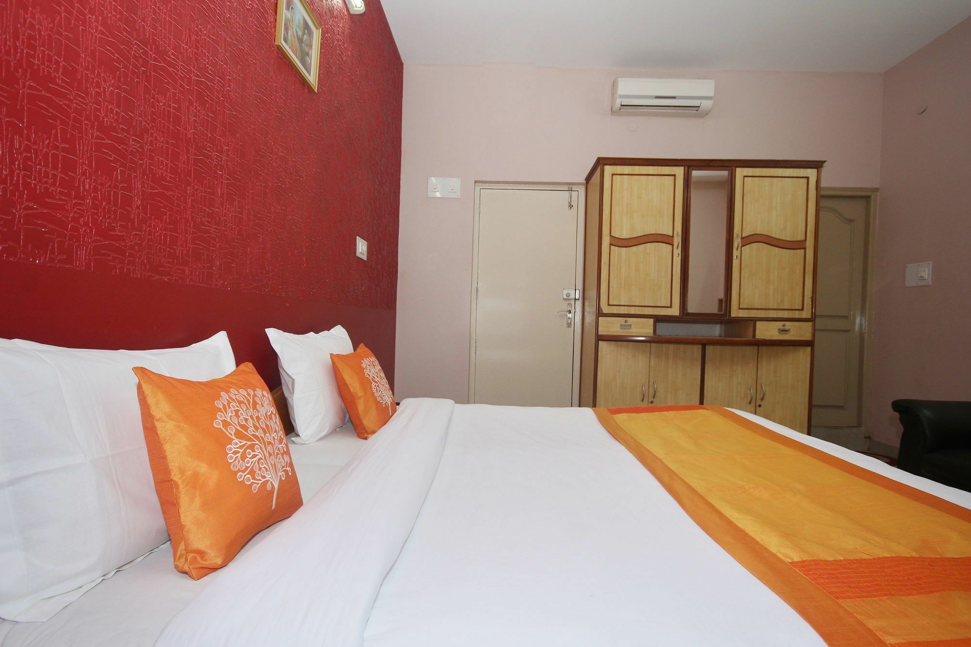 Itsy Hotels Shree Comforts Bangalore Exteriör bild